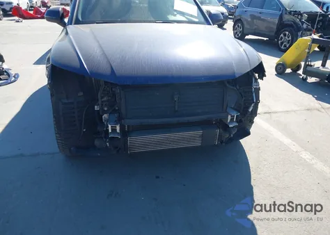 2018 Audi Q5 2.0T Premium/2.0T Tech Premium z USA, uszkodzony, nr VIN WA1BNAFY8J2120366